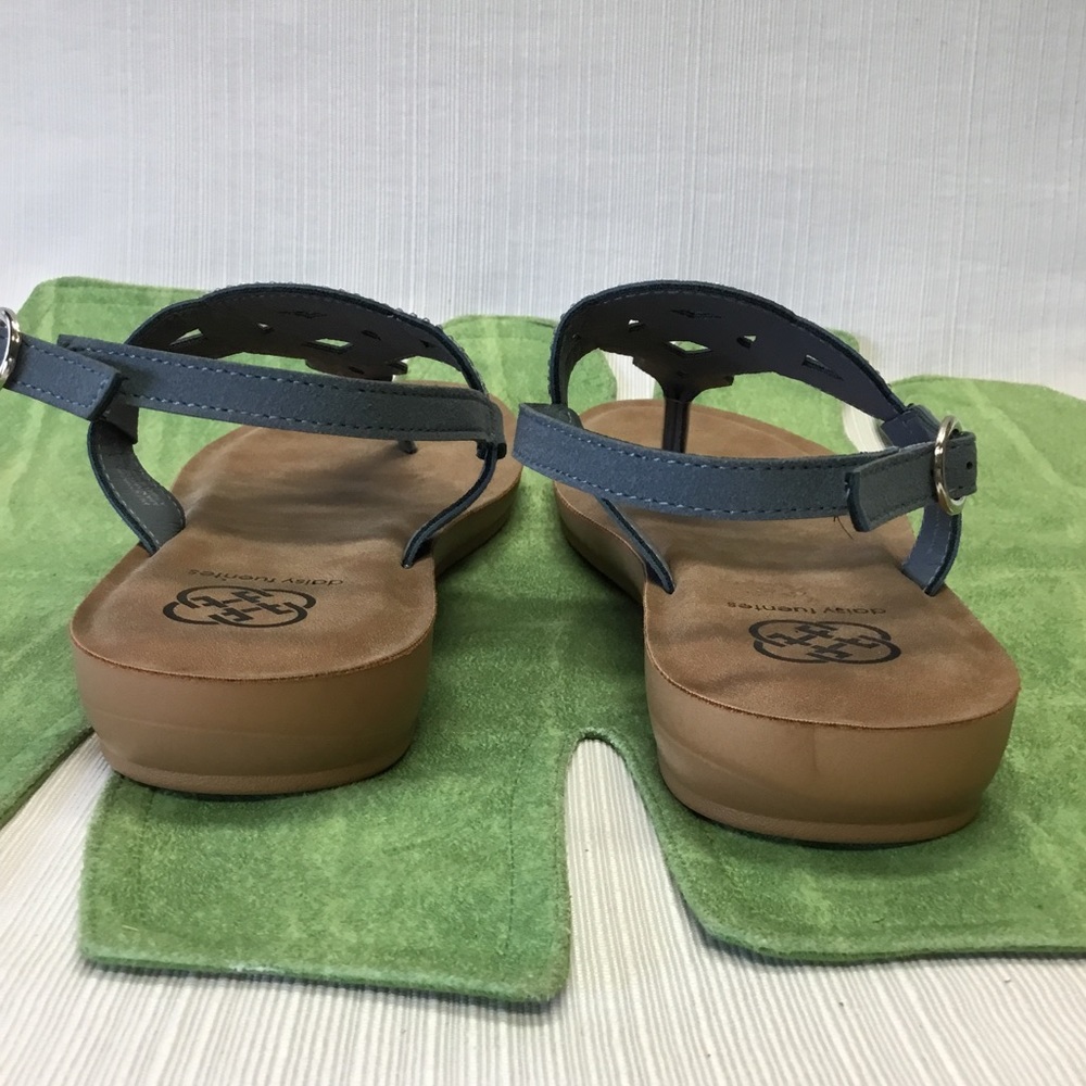 Daisy Fuentes New BlueThong Sandals - Picture 6 of 7